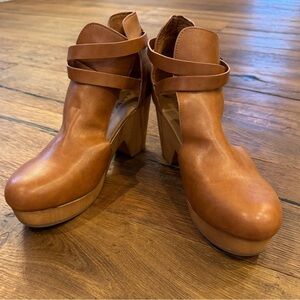 BAMBOO Caramel Heeled Boots